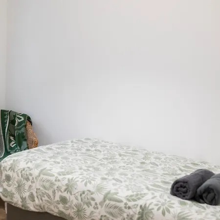 Luises Apt By Kursaal Apartments En Barrio De Parking Gratuito Apartment *