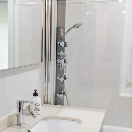 Luises Apt By Kursaal Apartments En Barrio De Parking Gratuito *
